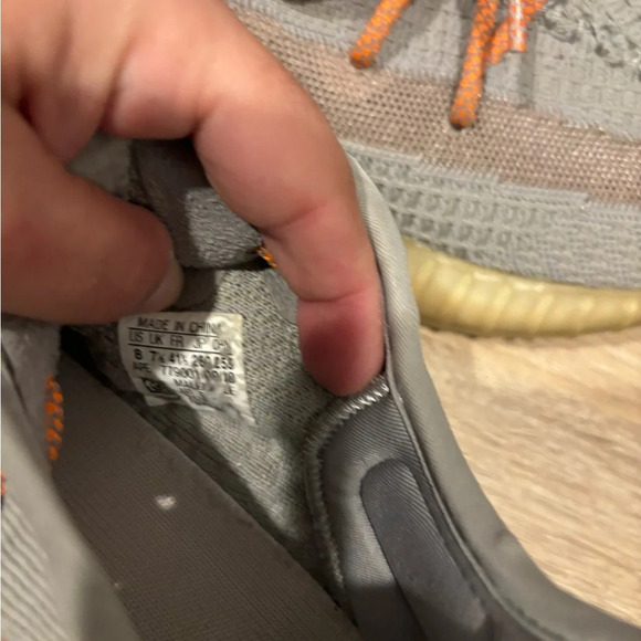 Yeezy 350 V2 “True Form” - Picture 5 of 10